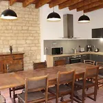 Chateau Des Loups - Les Cedres Bleus Echire