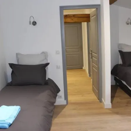 Сasa de vacaciones Chateau Des Loups - Les Cedres Bleus