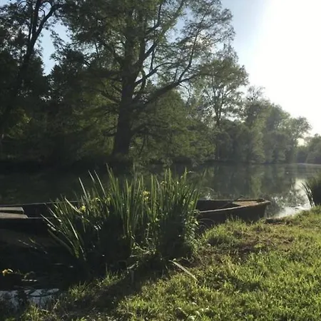 Сasa de vacaciones Chateau Des Loups - Les Cedres Bleus Echire