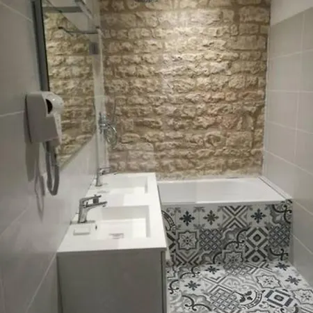 Сasa de vacaciones Chateau Des Loups - Les Cedres Bleus *