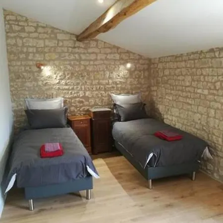Chateau Des Loups - Les Cedres Bleus *