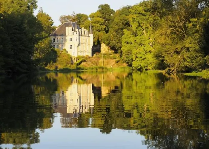 Château Des Loups - Les Cèdres Bleus Casa de Férias *